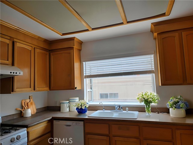 Detail Gallery Image 8 of 26 For 438 Sefton Ave, Monterey Park,  CA 91755 - 4 Beds | 3 Baths
