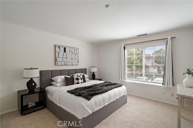 Image 21 of 40 For 25 Harwick Court