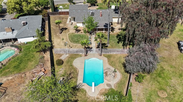 18691 Varden Drive, Madera CA: https://media.crmls.org/medias/c6baefff-42cf-4217-ba6b-e6b46e13fc78.jpg