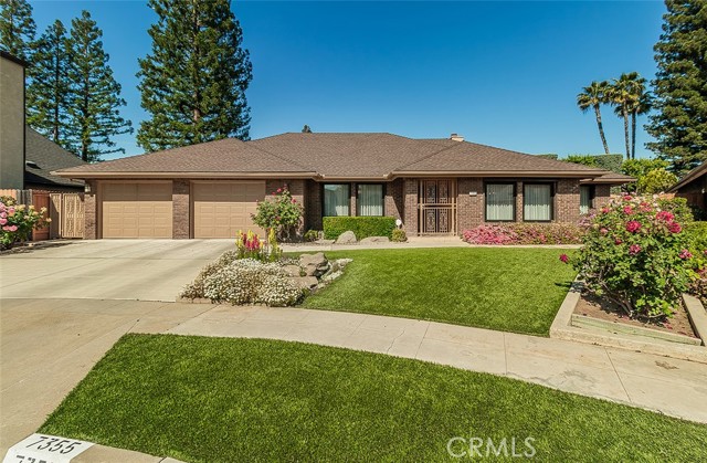 Detail Gallery Image 1 of 50 For 7355 N Pacific Ave, Fresno,  CA 93711 - 4 Beds | 3 Baths