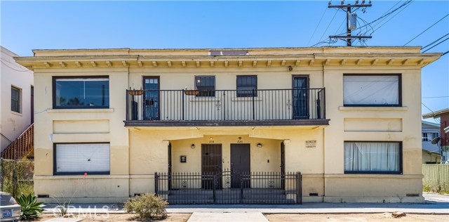 218 W 9th Street, Long Beach, CA, 90813 218 W 9th Street, Long Beach, CA, 90813