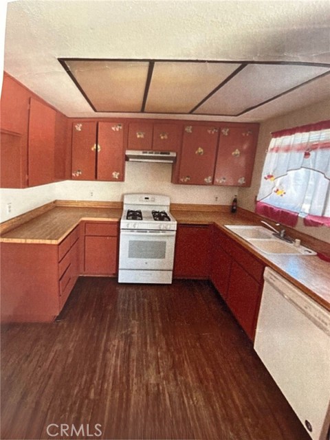 13022 13022 Casa Linda Lane, Garden Grove CA: https://media.crmls.org/medias/c6bce4f3-8975-4d9d-9a2d-e314a6854c08.jpg