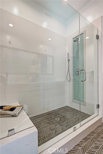 324 Bayview Drive, Hermosa Beach, California 90254, 3 Bedrooms Bedrooms, ,3 BathroomsBathrooms,Residential,Sold,Bayview,SB17236380