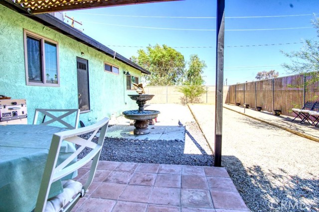 6367 Split Rock Avenue, 29 Palms CA: https://media.crmls.org/medias/c6be8d1d-0434-4696-926a-60f3983e9745.jpg