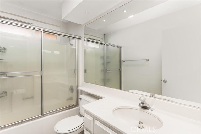 Detail Gallery Image 16 of 35 For 10464 Agate, Mentone,  CA 92359 - 3 Beds | 2/1 Baths