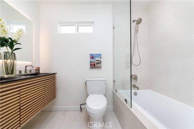 Detail Gallery Image 21 of 31 For 5617 Cedros Ave, Sherman Oaks,  CA 91411 - 3 Beds | 2 Baths