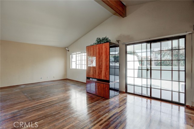 693 19th Street, Manhattan Beach, California 90266, 5 Bedrooms Bedrooms, ,1 BathroomBathrooms,Residential,Sold,19th,SB21194757