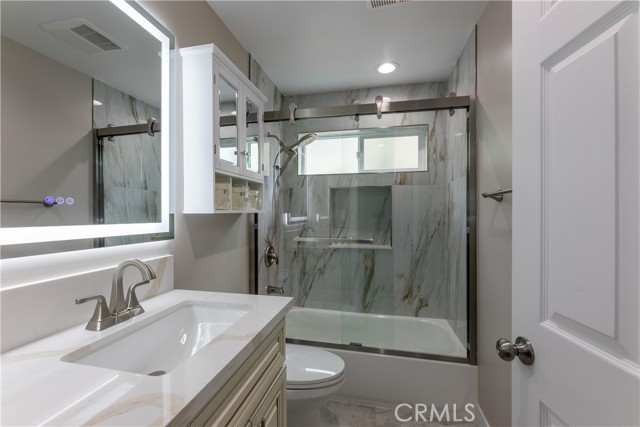 1344 Ximeno Avenue, Long Beach CA: https://media.crmls.org/medias/c6c0efdc-cb32-496f-8109-39978b20c75b.jpg