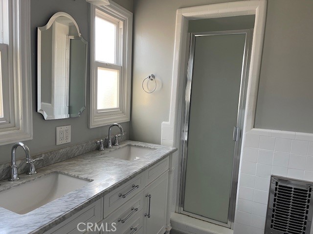 Detail Gallery Image 11 of 31 For 12619 Tiara St., Valley Village,  CA 91607 - 3 Beds | 1/1 Baths