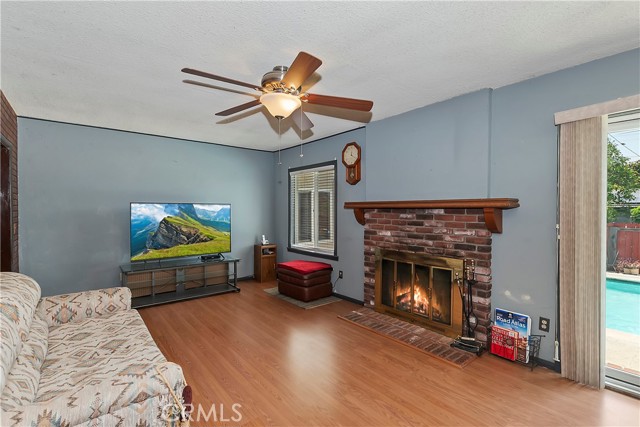 1255 E 25th Street, San Bernardino CA: https://media.crmls.org/medias/c6c31182-3edd-4efa-9c78-da2d0ec7f050.jpg