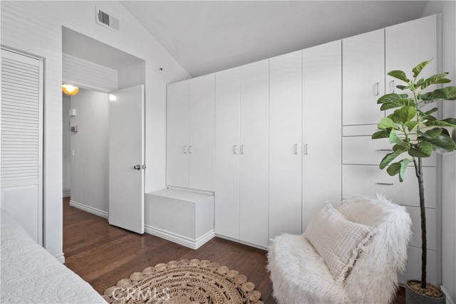 409 Utica Avenue, Huntington Beach CA: https://media.crmls.org/medias/c6c3215e-597f-415c-9c45-619004745010.jpg