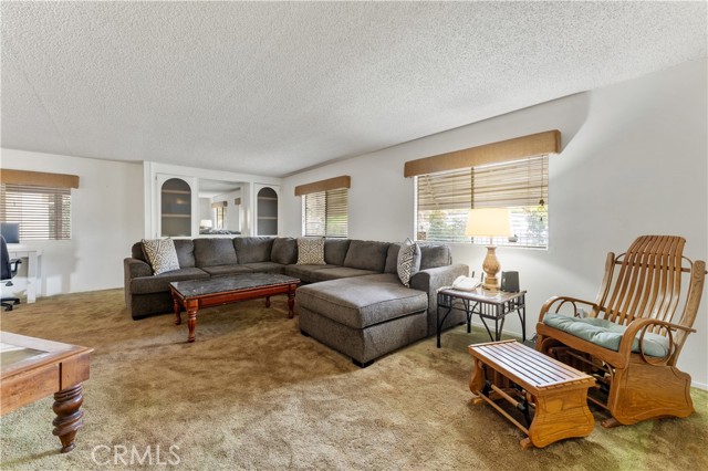 17105 Aragon Drive, Perris CA: https://media.crmls.org/medias/c6c3b558-5ddf-4411-a59e-f71b0451caee.jpg