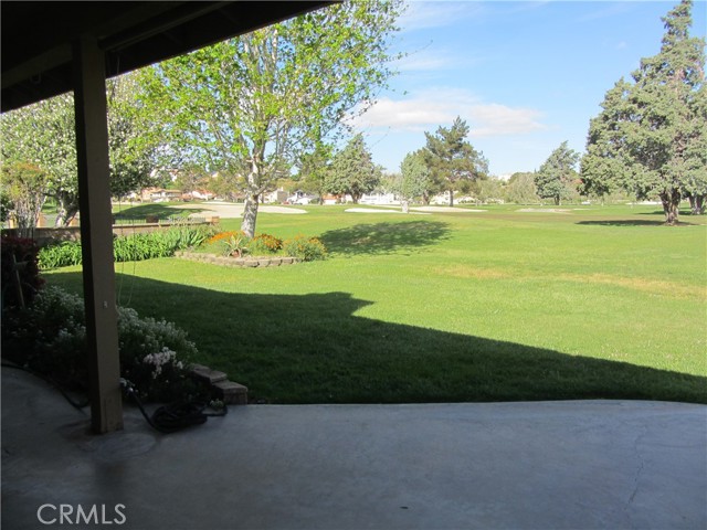 Detail Gallery Image 4 of 9 For 13040 Greensboro Rd, Victorville,  CA 92395 - 3 Beds | 2 Baths