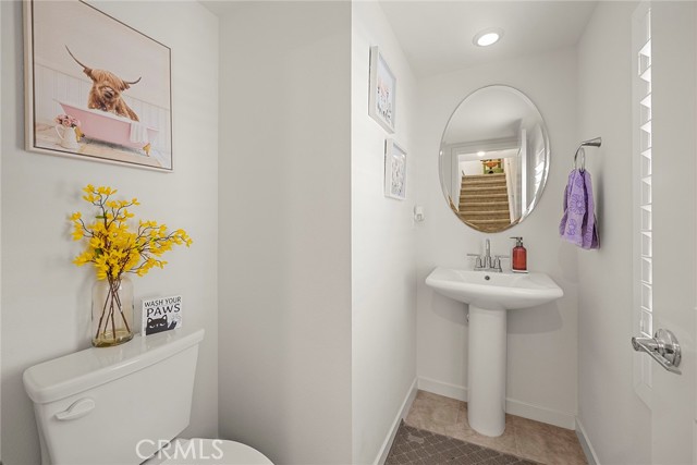 Detail Gallery Image 12 of 21 For 1567 Lima Way #1,  Placentia,  CA 92870 - 3 Beds | 2/1 Baths