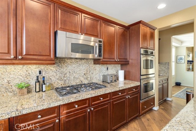 Detail Gallery Image 8 of 38 For 23 via Palmieki Ct, Lake Elsinore,  CA 92532 - 5 Beds | 4/1 Baths