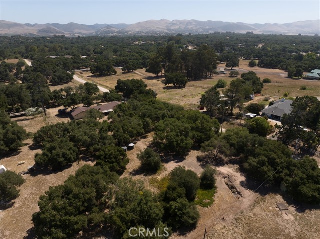 1529 Pomeroy Road, Arroyo Grande CA: https://media.crmls.org/medias/c6c65bf4-2509-4b40-89c1-f82c1ef946e7.jpg