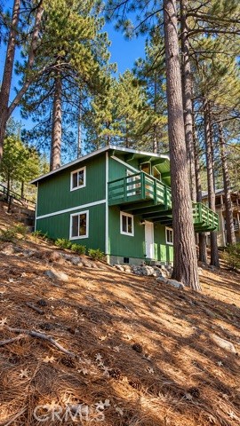 32375 Scandia Dr, Running Springs, CA 92382