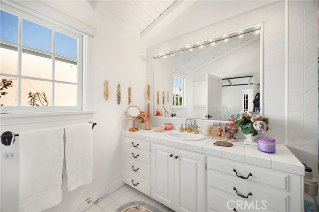 Detail Gallery Image 26 of 55 For 3301 Tilden Ave, Los Angeles,  CA 90034 - 4 Beds | 4 Baths