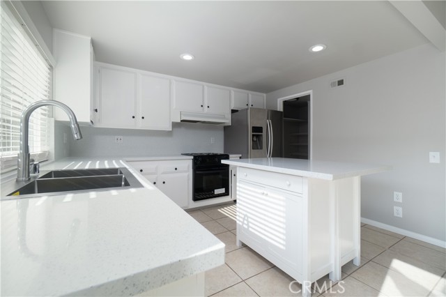 Detail Gallery Image 10 of 49 For 4192 Larwin, Cypress,  CA 90630 - 3 Beds | 1/1 Baths