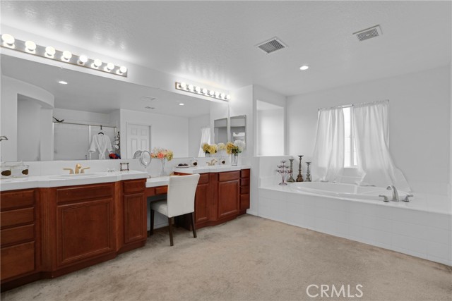 Detail Gallery Image 25 of 46 For 24306 via La Casa, Valencia,  CA 91354 - 4 Beds | 3 Baths