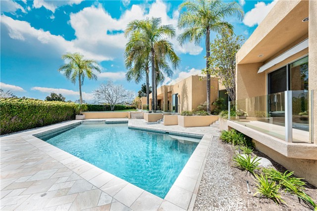 10272 Overhill Drive, North Tustin CA: https://media.crmls.org/medias/c6c7b598-71b5-4aa7-a5e5-db28f352638b.jpg