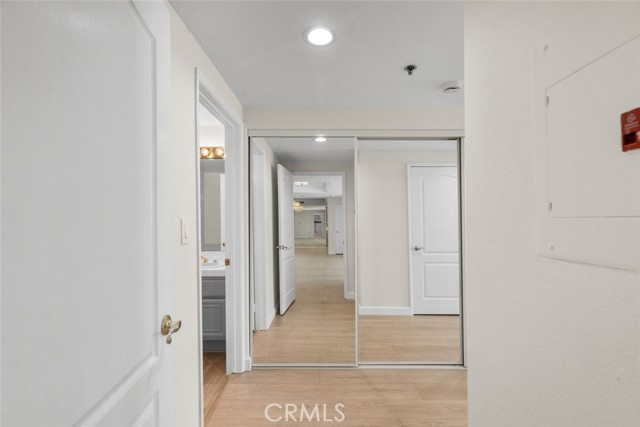 Detail Gallery Image 26 of 32 For 4348 Mammoth Ave #102,  Sherman Oaks,  CA 91423 - 2 Beds | 2/1 Baths