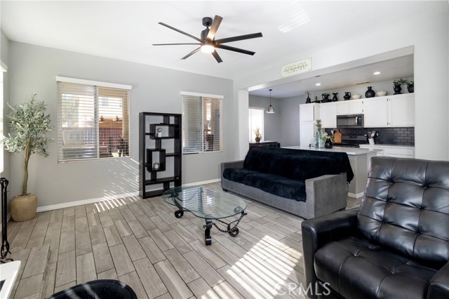 Detail Gallery Image 7 of 37 For 3893 Moravia Ct, Perris,  CA 92571 - 3 Beds | 2/1 Baths