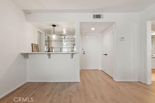 Detail Gallery Image 8 of 23 For 1203 N Sweetzer Ave #211,  West Hollywood,  CA 90069 - 1 Beds | 1 Baths