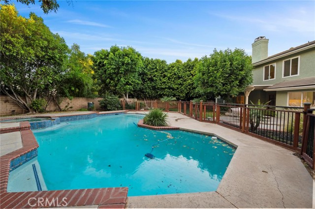 20516 Germain Street, Chatsworth CA: https://media.crmls.org/medias/c6c96992-eda4-4928-ab36-a0d741570fb9.jpg