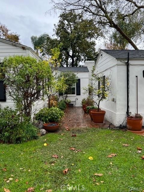 4345 Kraft Avenue, Studio City CA: https://media.crmls.org/medias/c6c98020-dd13-4d24-9cb7-39e1d86da756.jpg