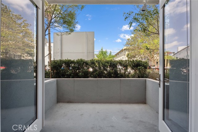 Detail Gallery Image 18 of 18 For 1746 Garfield Pl #101,  Los Angeles,  CA 90028 - 2 Beds | 2/1 Baths