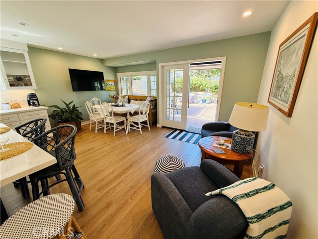 18071 Westlake Circle, Huntington Beach CA: https://media.crmls.org/medias/c6ca331c-3b3f-4a8f-b8e7-928eb6a22dd8.jpg
