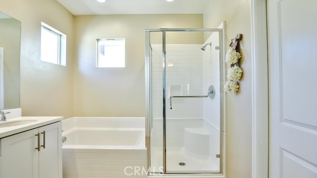 Detail Gallery Image 35 of 45 For 4693 Holly Ave, Long Beach,  CA 90805 - 3 Beds | 2/1 Baths