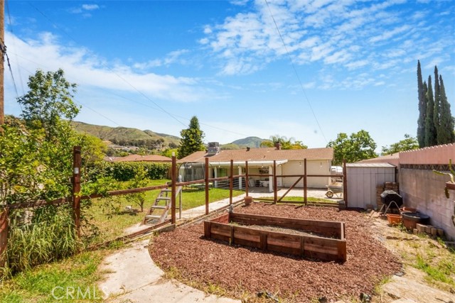 3940 N Golden Avenue, San Bernardino CA: https://media.crmls.org/medias/c6cae334-f15c-42d4-a388-2b09641c5803.jpg