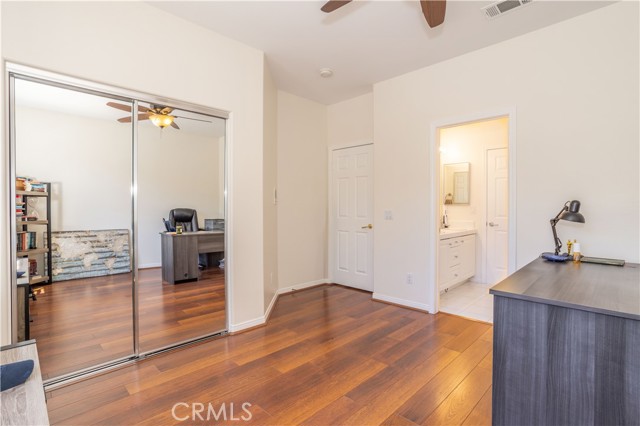 Detail Gallery Image 24 of 40 For 1017 Lambourne Pl, Oak Park,  CA 91377 - 5 Beds | 4/1 Baths