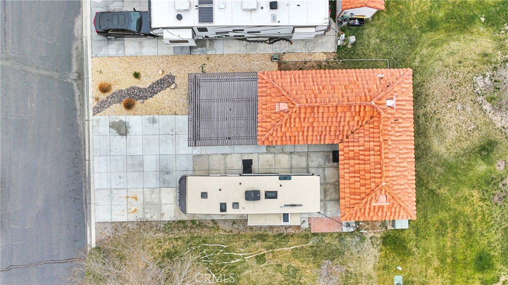 https://media.crmls.org/medias/c6cc44ed-860b-45cf-ac78-915203a5f95d.jpg?preset=X-Large