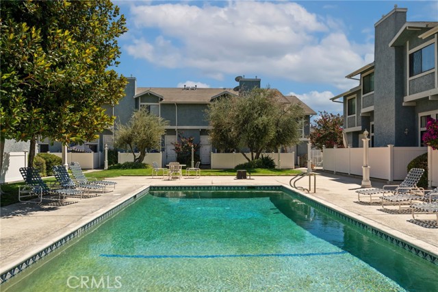 15106 Nordhoff