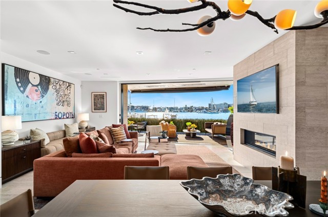 Image 10 of 62 For 304 Bay Front