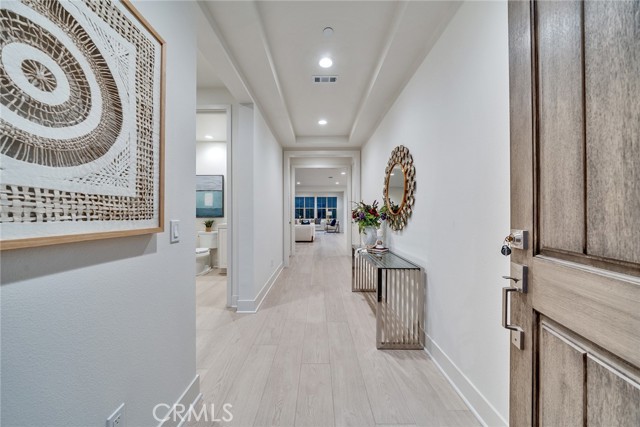 Detail Gallery Image 3 of 45 For 241 Collino, Irvine,  CA 92602 - 5 Beds | 4/1 Baths