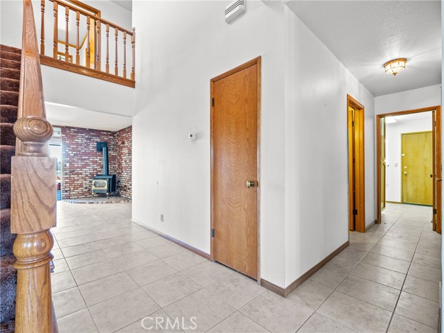Detail Gallery Image 13 of 45 For 14053 Driftwood Dr, Victorville,  CA 92395 - 3 Beds | 2/1 Baths