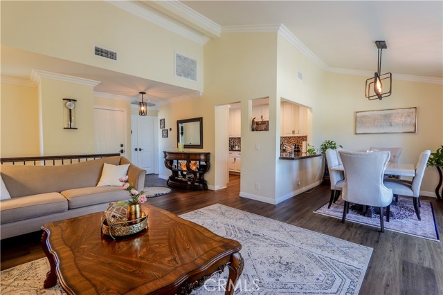 Detail Gallery Image 6 of 27 For 1401 Pinon Pl #1,  Fullerton,  CA 92835 - 3 Beds | 2 Baths