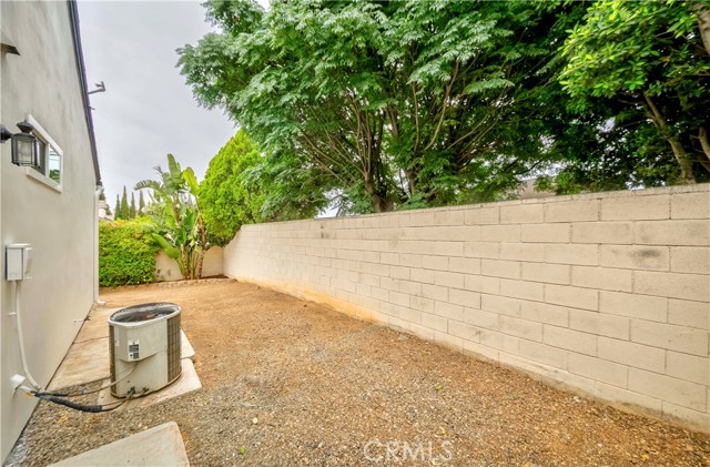 6409 Heatherwood Drive, Jurupa Valley CA: https://media.crmls.org/medias/c6ce89a8-b1fe-4a6b-955d-f05961a4e38c.jpg