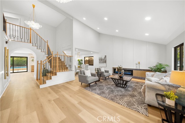 25011 Mammoth Circle, Lake Forest CA: https://media.crmls.org/medias/c6ceb233-6301-4d14-8f6e-4745600e87a0.jpg