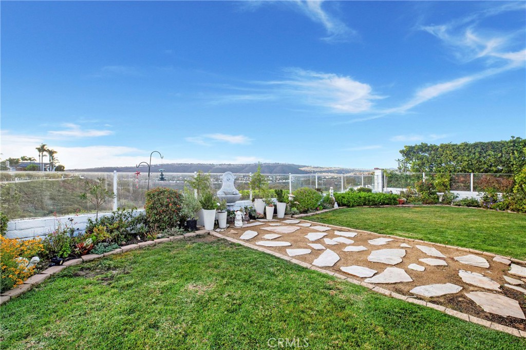 MLS #OC25272593 image #26