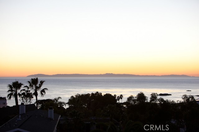 Detail Gallery Image 1 of 35 For 464 Bent St #B,  Laguna Beach,  CA 92651 - 1 Beds | 1 Baths