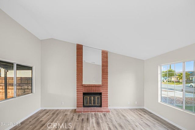 Detail Gallery Image 9 of 41 For 3538 Apollo, Palmdale,  CA 93550 - 4 Beds | 2 Baths