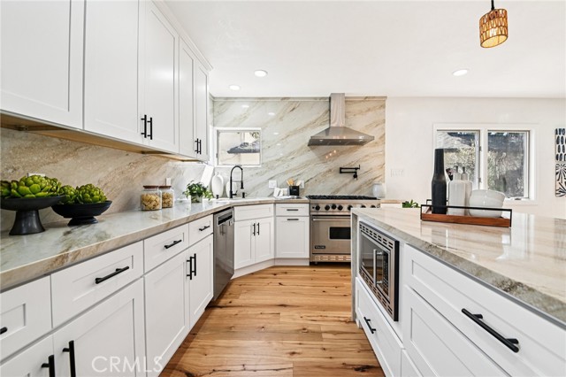 Detail Gallery Image 18 of 58 For 8454 Naylor Ave, Los Angeles,  CA 90045 - 3 Beds | 2 Baths