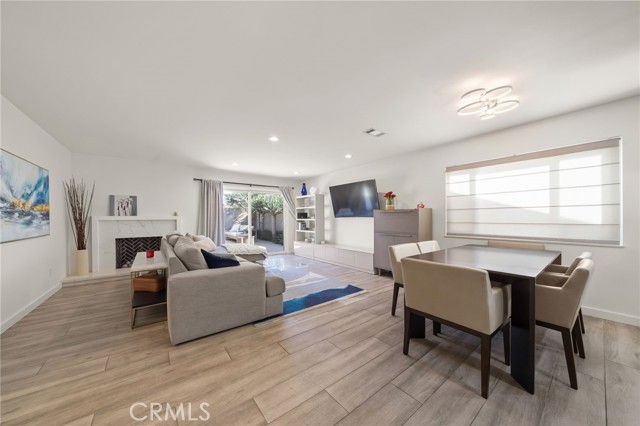 Detail Gallery Image 4 of 37 For 5330 Kirtland, Lakewood,  CA 90713 - 4 Beds | 2 Baths