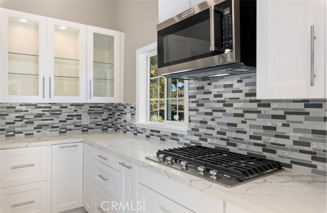 Detail Gallery Image 5 of 47 For 6741 Live Oak Dr, Kelseyville,  CA 95451 - 4 Beds | 3 Baths