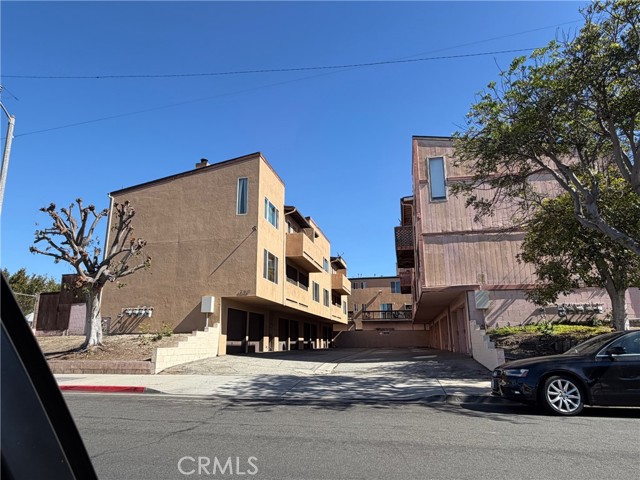 21610 S.Perry Street, Carson CA: https://media.crmls.org/medias/c6d28730-4702-41ff-8c01-50877cba36dc.jpg